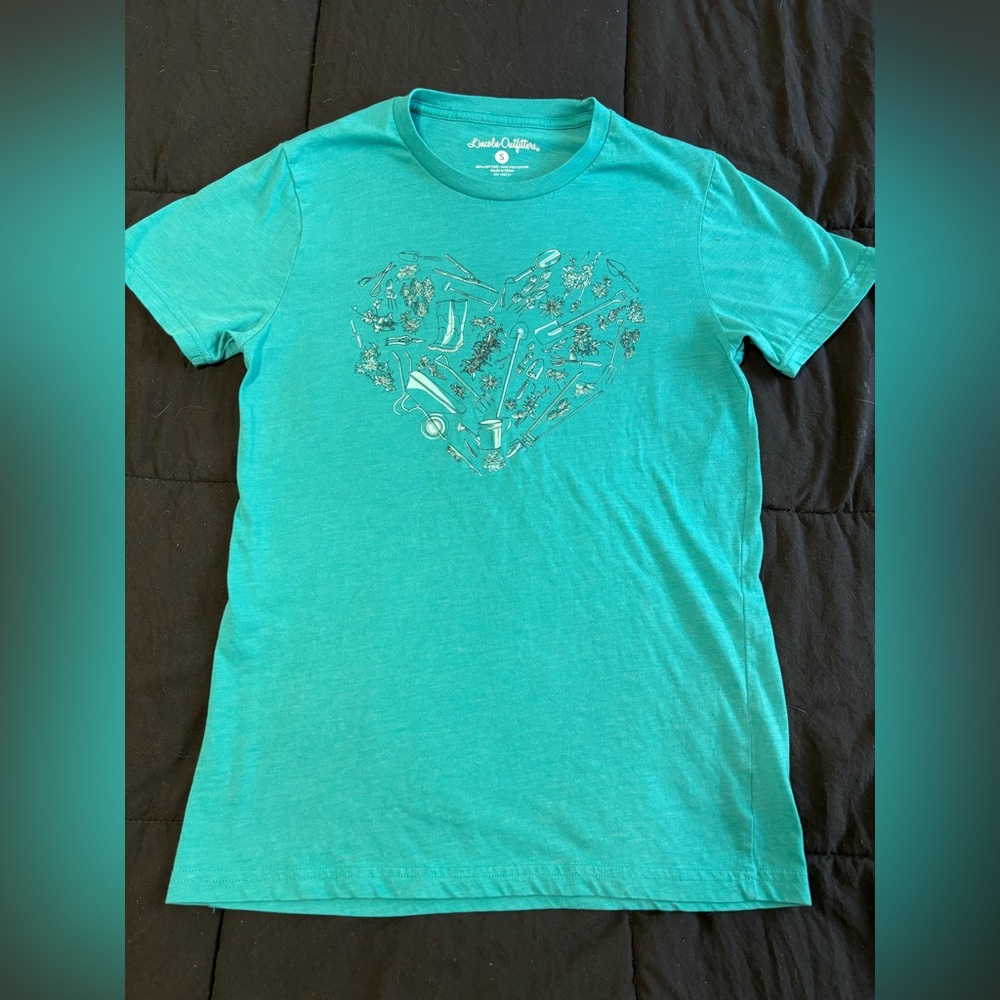 Size small gardening tshirt